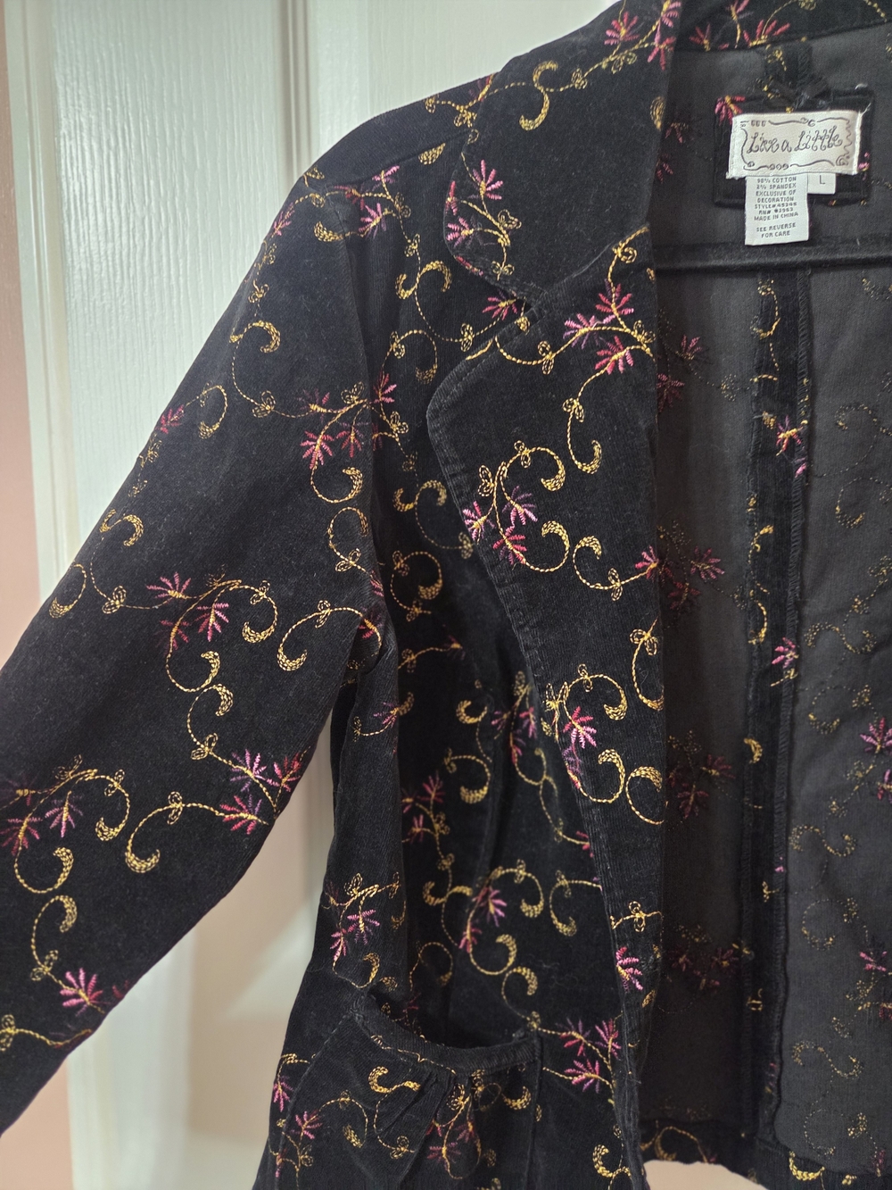 Live a Little Women’s L Black Velvet Embroidered Blazer with Gold & Pink Detail - Picture 6 of 10